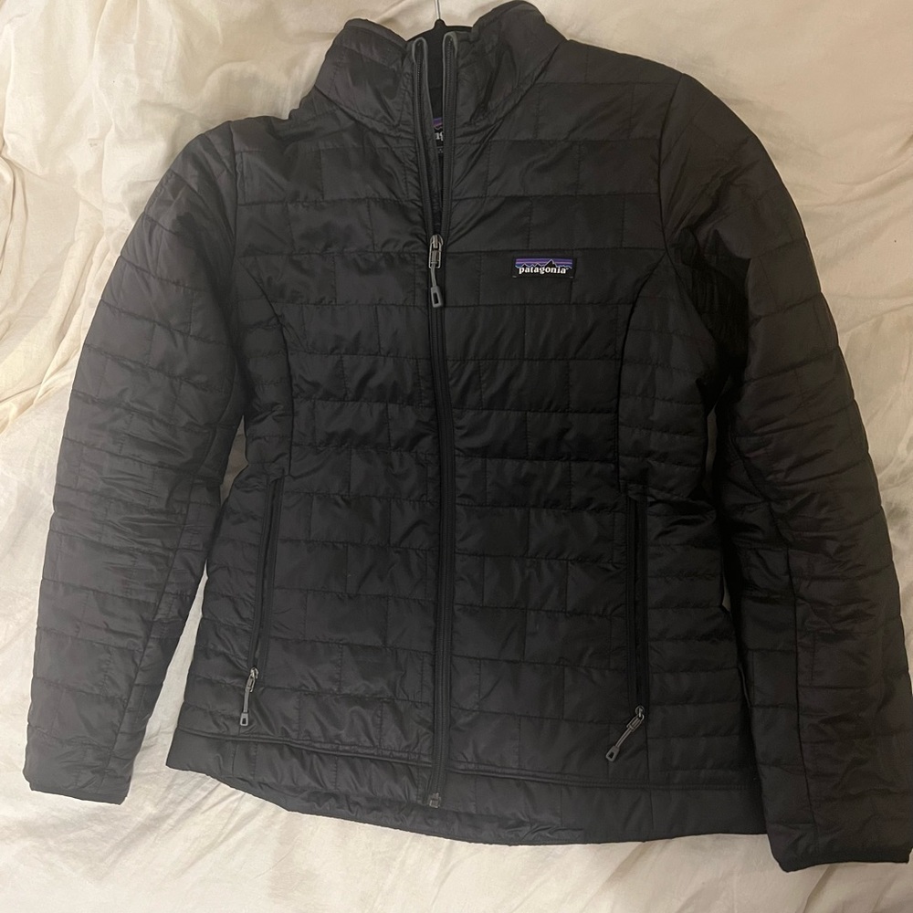 Patagonia women’s nano puff jacket M